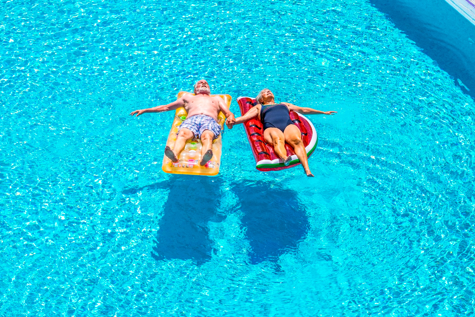 Pool Route vs Pool Franchise: Which Is Right for You?