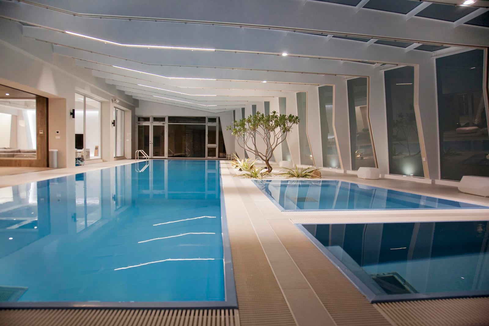 Creating Pool Service Ads That Convert in Santa Rosa, California — pool service business insights