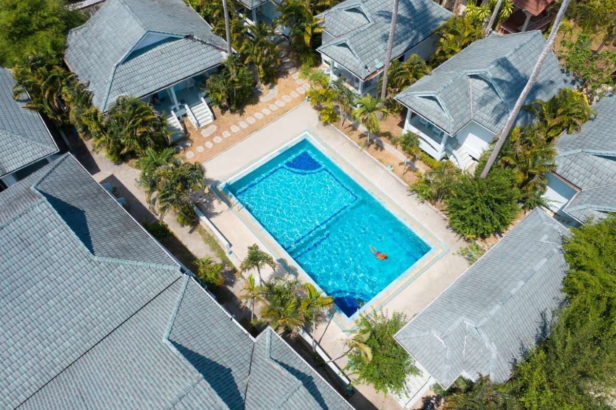 Delivering Surprise Gifts to Clients: A Marketing Tactic That Works — pool service business insights