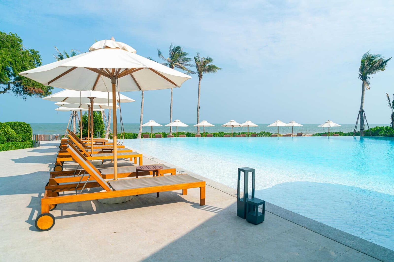 Florida HOA Partnerships: Building Lucrative Long-Term Contracts — pool service business insights