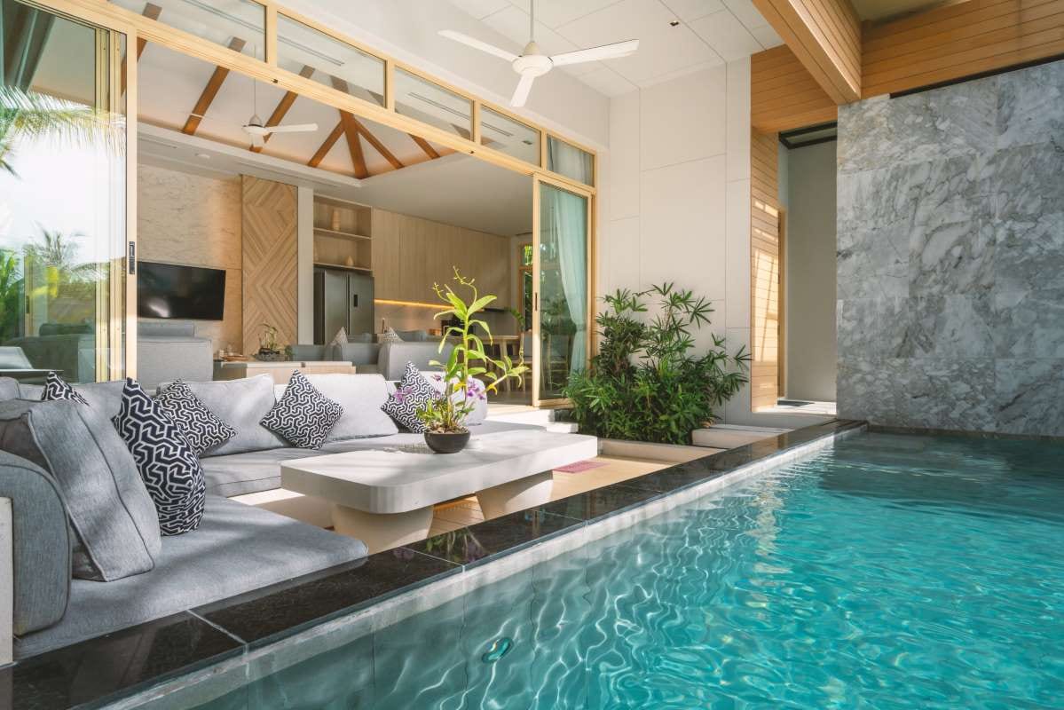 How High Bather Loads Affect Water Chemistry — pool service business insights