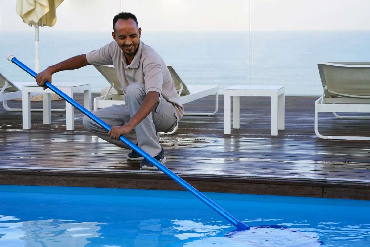 How Superior Pool Routes Has Set Up Over 25,000 Customers — pool service business insights