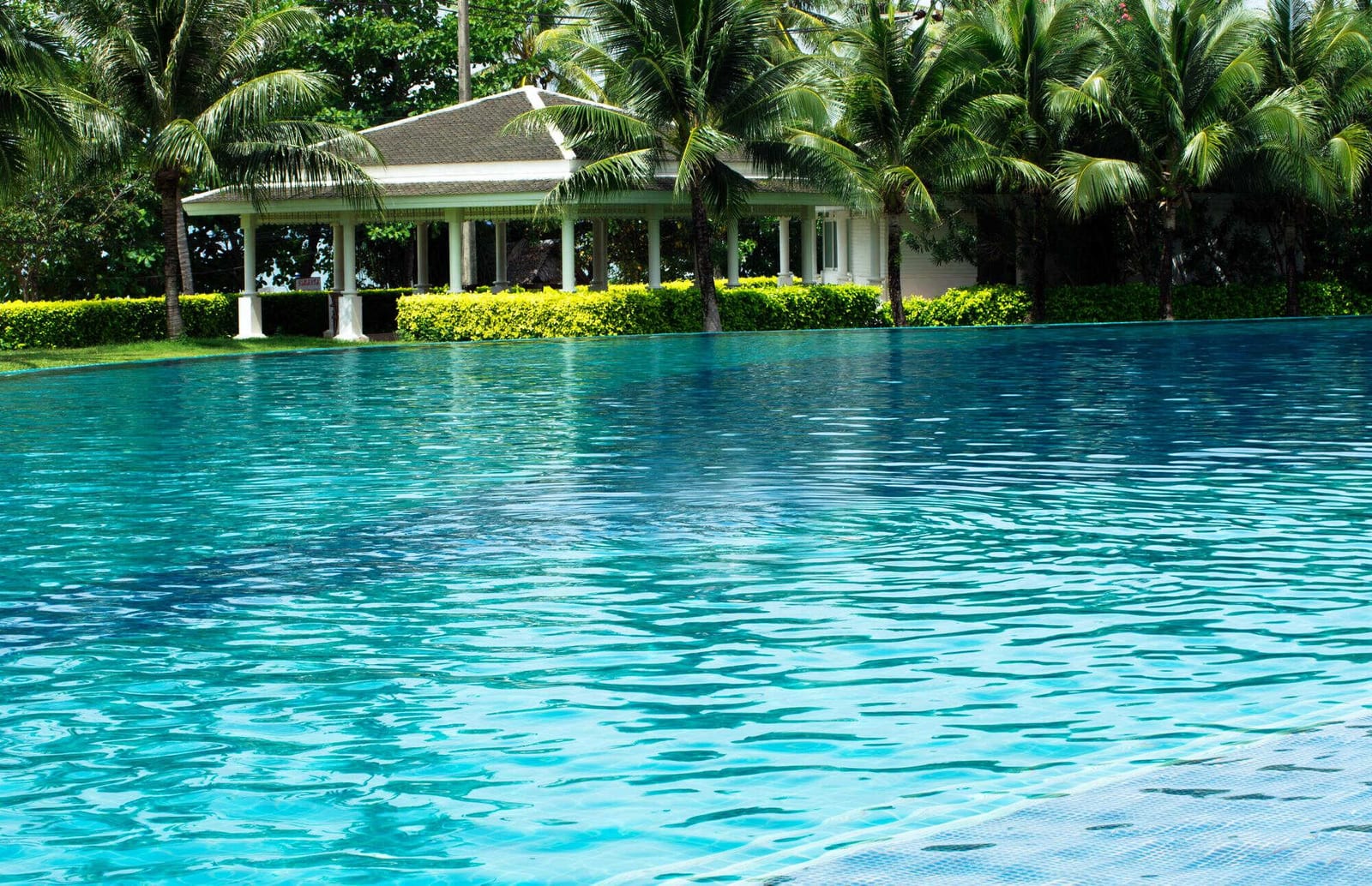 How to Build Recurring Revenue in Grayson County, Texas — pool service business insights