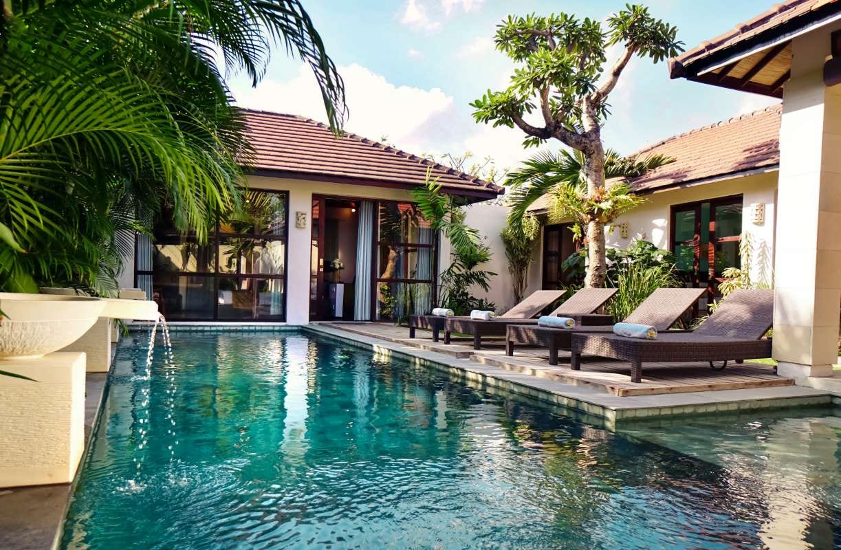 How to Start a Pool Cleaning Business: Clearwater, Pinellas County, Boynton Beach, Stuart, Riverview, and St. Cloud, FL — pool service business insights
