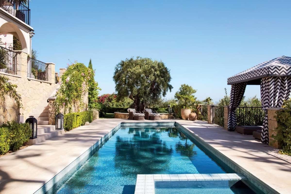 How to Start a Pool Cleaning Business: El Mirage, Gilbert, Peoria, Flagstaff, Sierra Vista, Arizona — pool service business insights