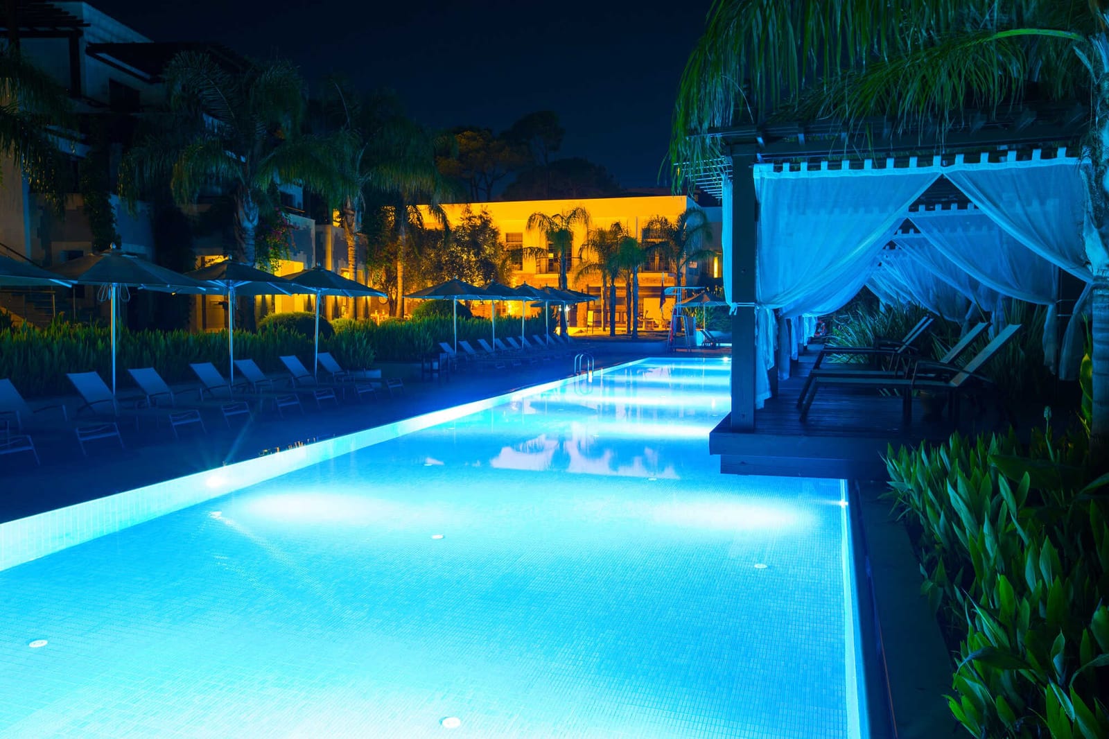 How to Train New Technicians Without Slowing Down Operations — pool service business insights