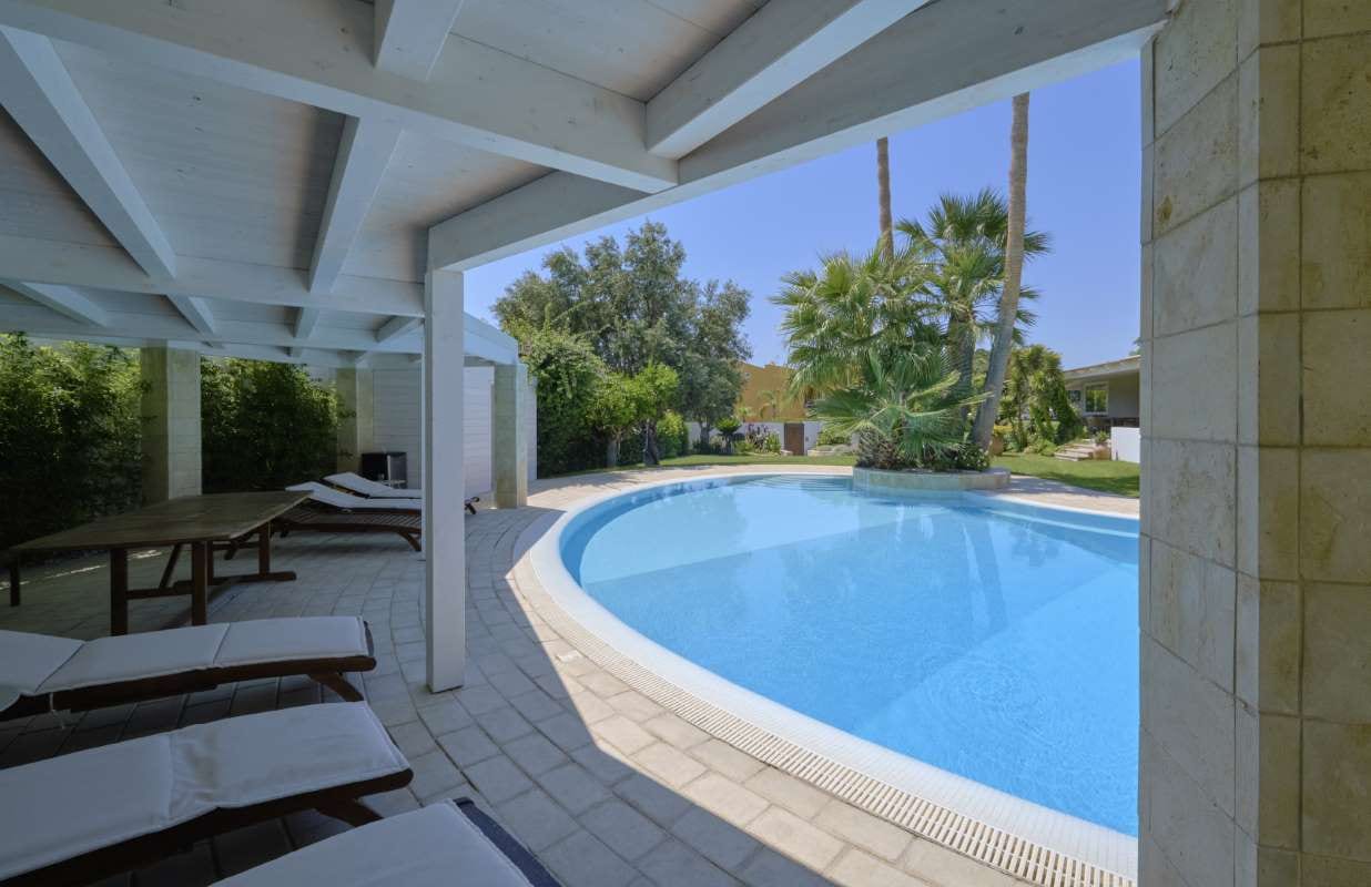 How to Use Data to Predict Seasonal Workload Changes — pool service business insights