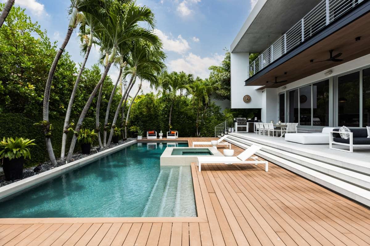 Pool Route Business: Common Mistakes to Avoid — pool service business insights