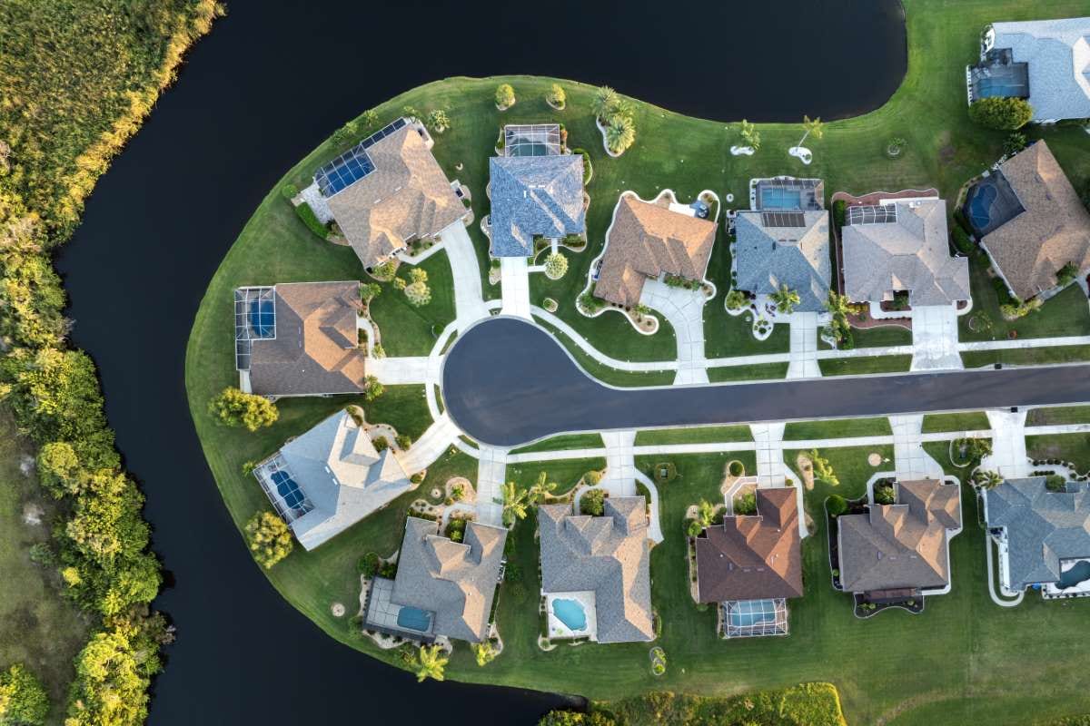 Pool Routes For Sale Florida: Bradenton, Manatee County, Kissimmee, Osceola County, Coral Gables, Gainesville, Safety Harbor — pool service business insights