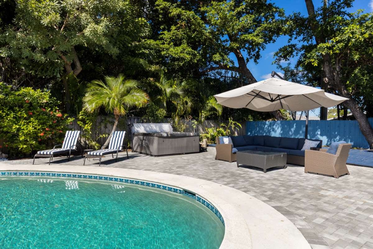 Pool Routes for Sale in Clark and Elko County, Nevada: Premium Pool Routes Investment — pool service business insights