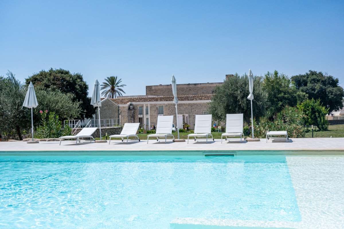 Pro Cleaning Techniques That Save Time on Every Service Call — pool service business insights