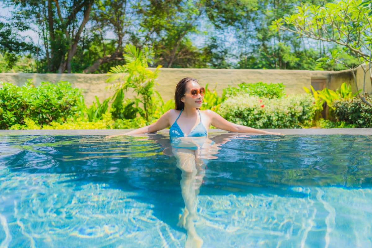 Tips for Maintaining a Healthy Mix of Residential and Commercial Accounts — pool service business insights