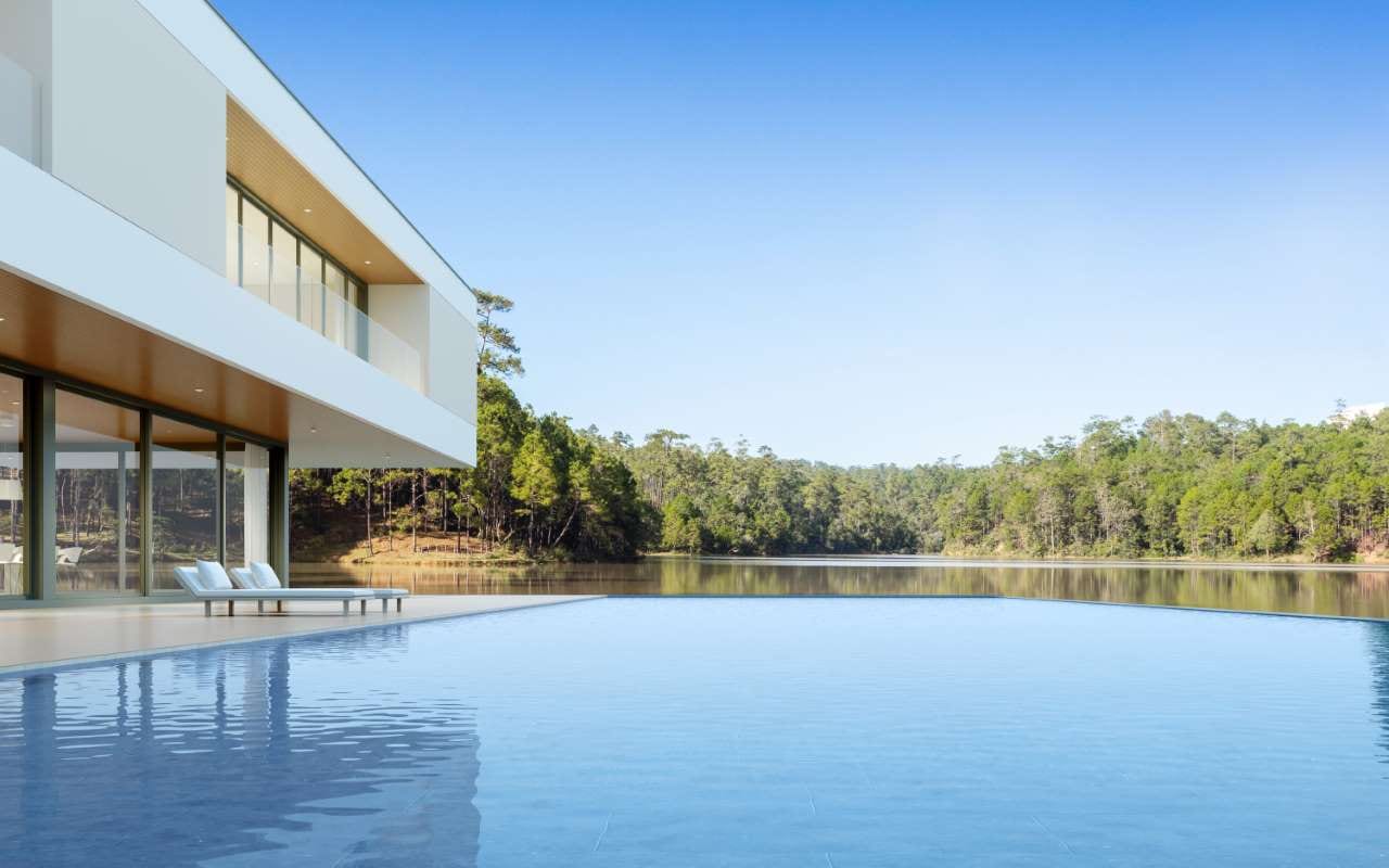 Understanding Advanced Filtration Media Like Glass and Zeolite — pool service business insights