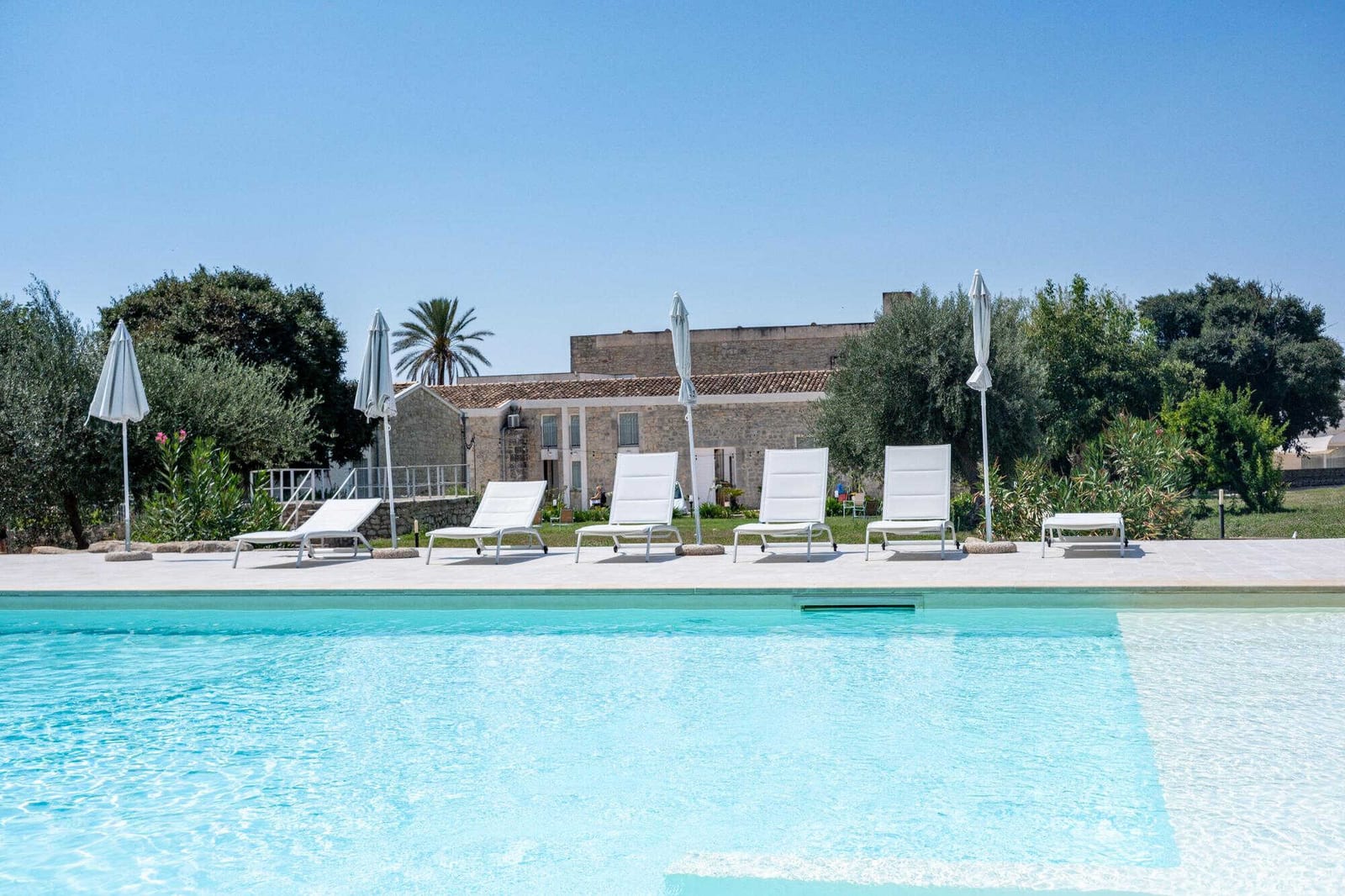 What Makes Phoenix One of the Busiest Markets for Pool Routes — pool service business insights
