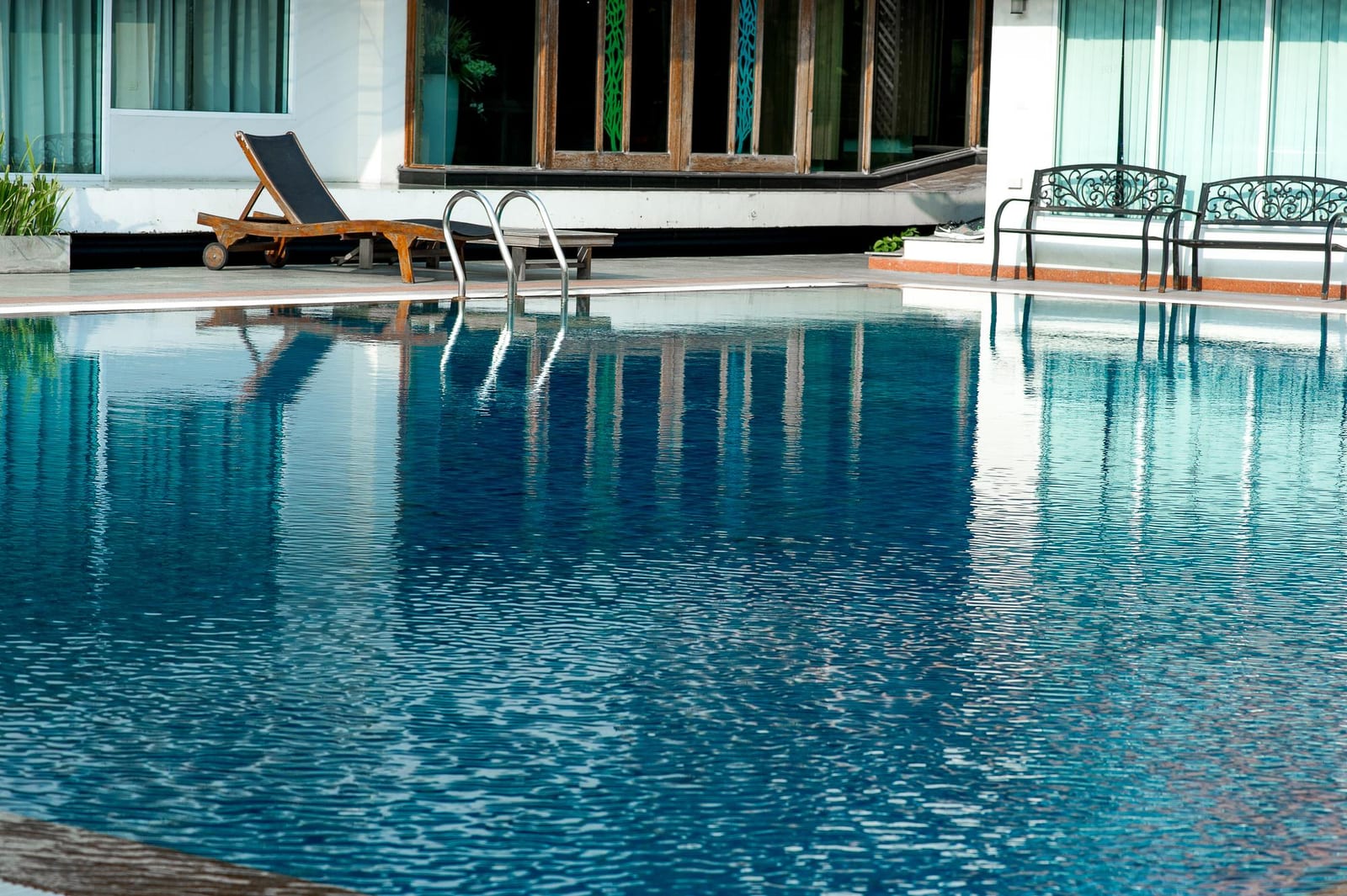What to Include in Staff Handbooks for Johnson County, Texas — pool service business insights