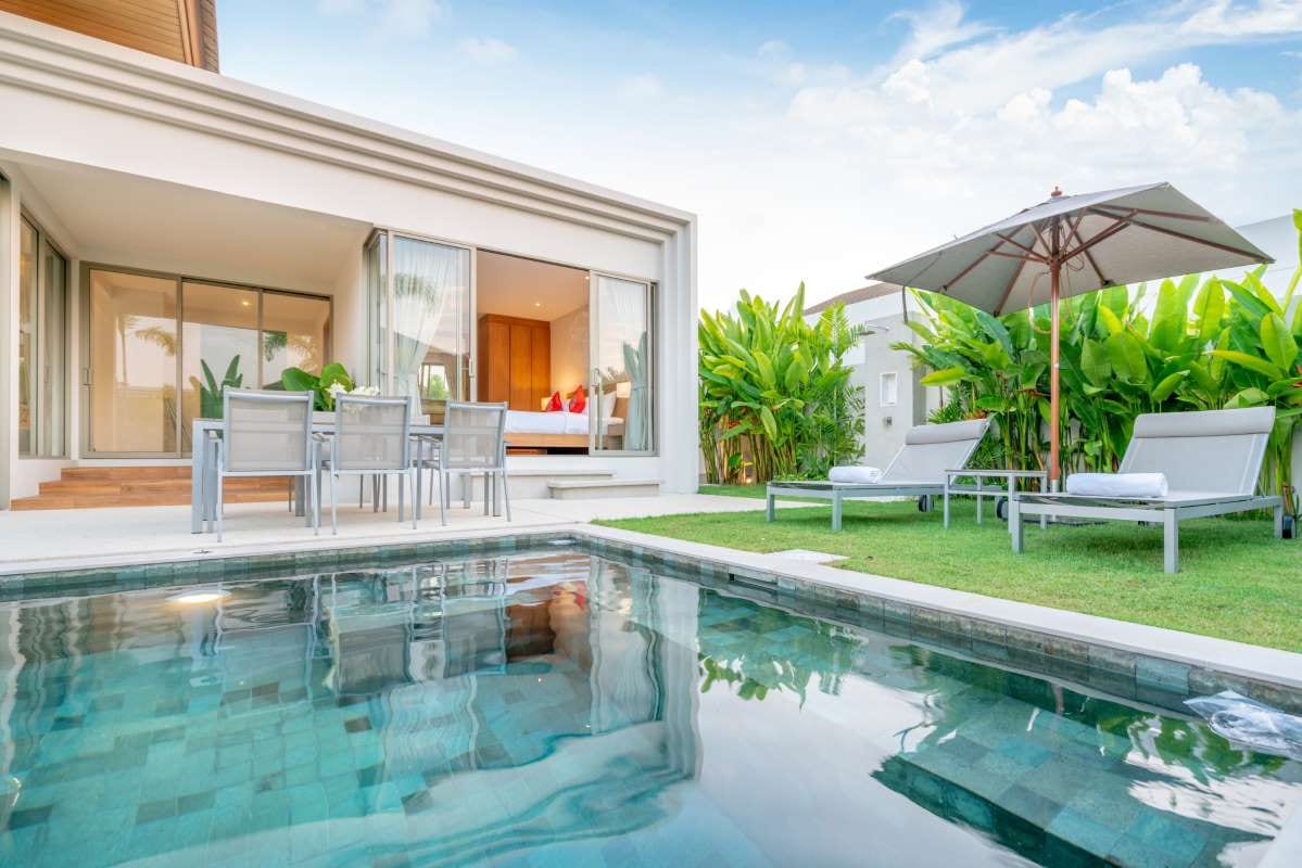 Why Feedback Sessions Improve Technician Skill Growth — pool service business insights