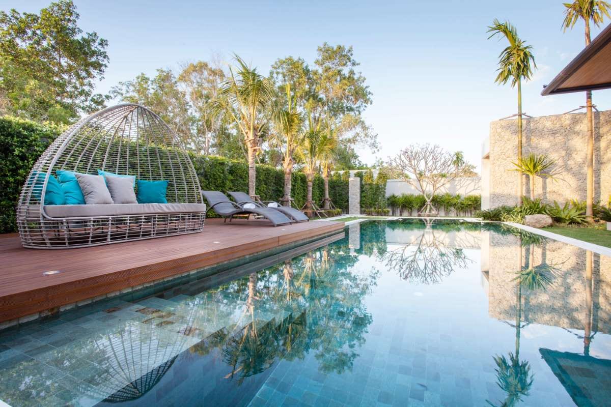 Why Pool Owners in Hot States Need More Tech Visits Per Month — pool service business insights