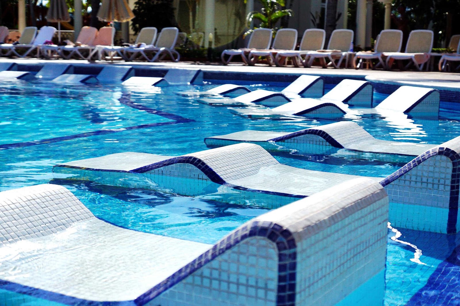 Why Pool Service Needs Differ Between Inland and Coastal Counties — pool service business insights