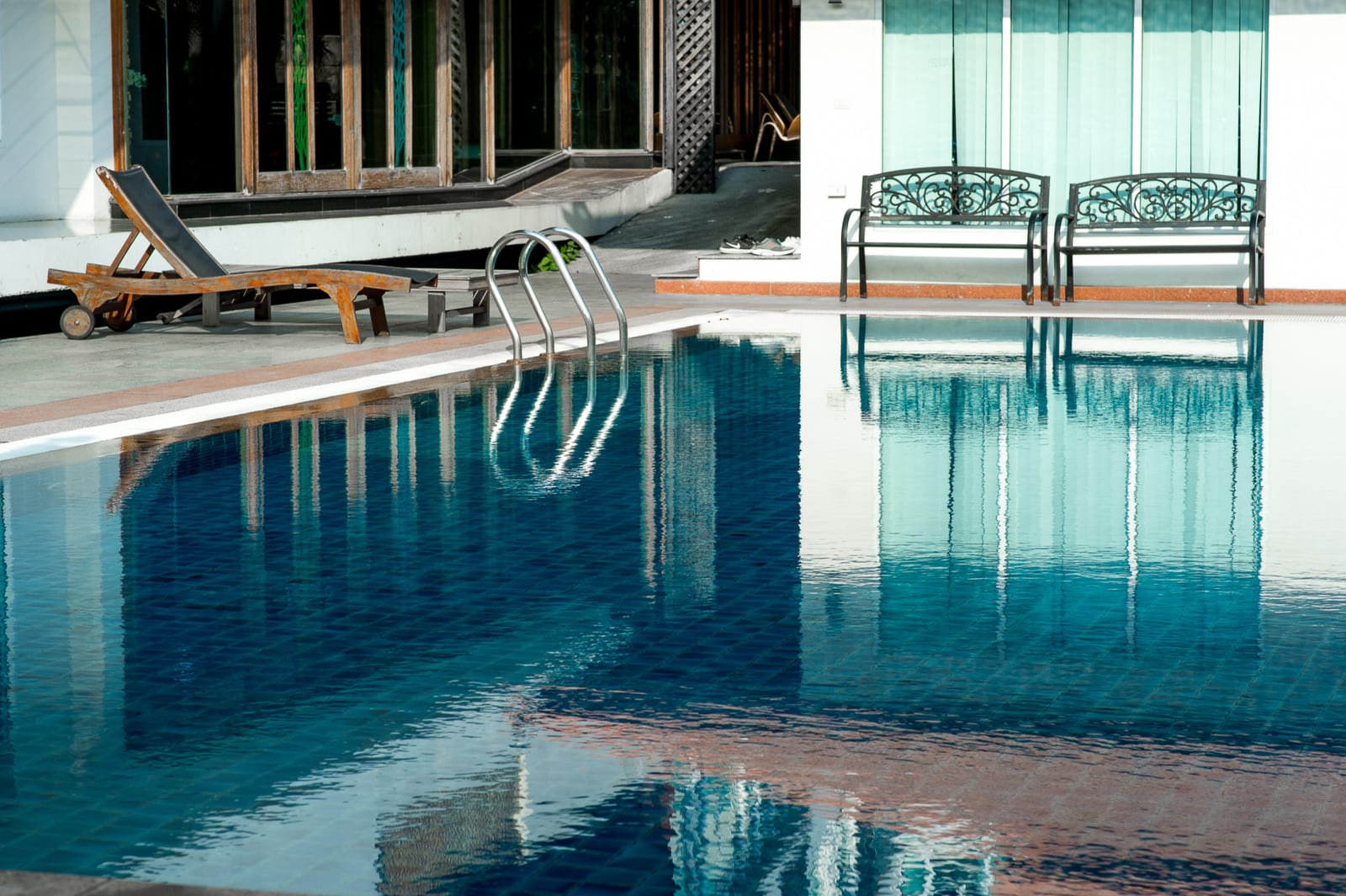 Why Shared Resources Make Multi-Route Operations More Efficient — pool service business insights