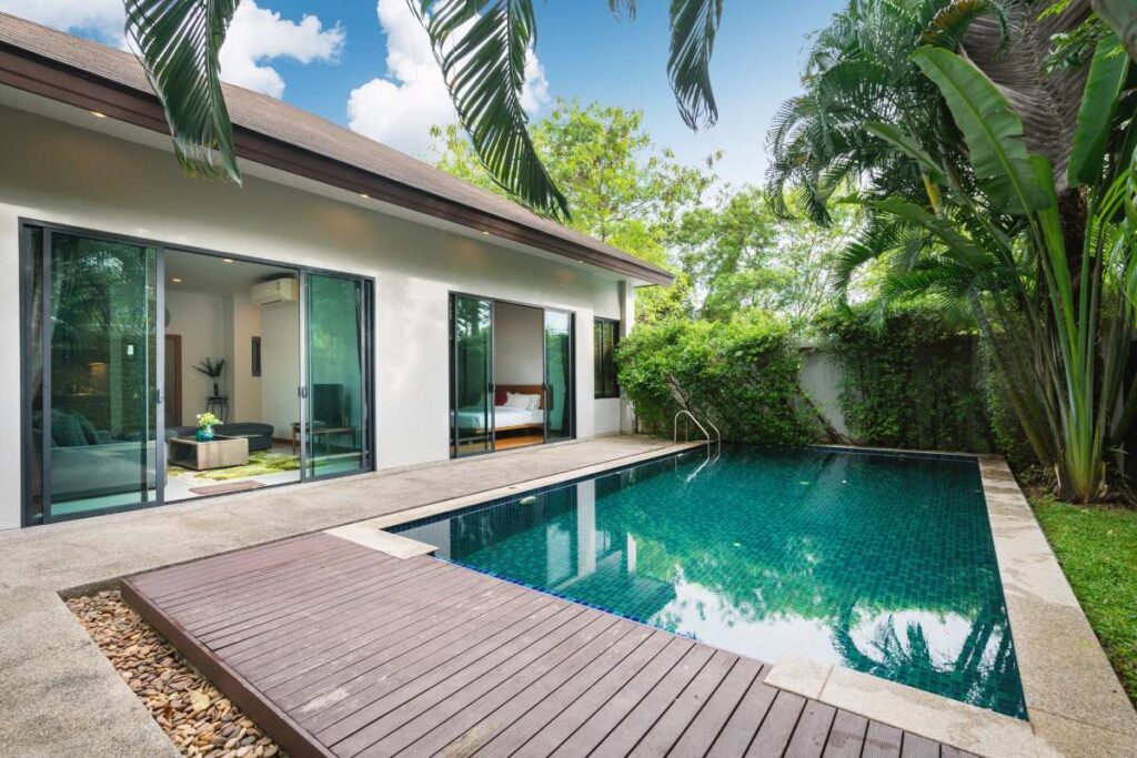 Growth Opportunities for Pool Companies in Travis County, Texas