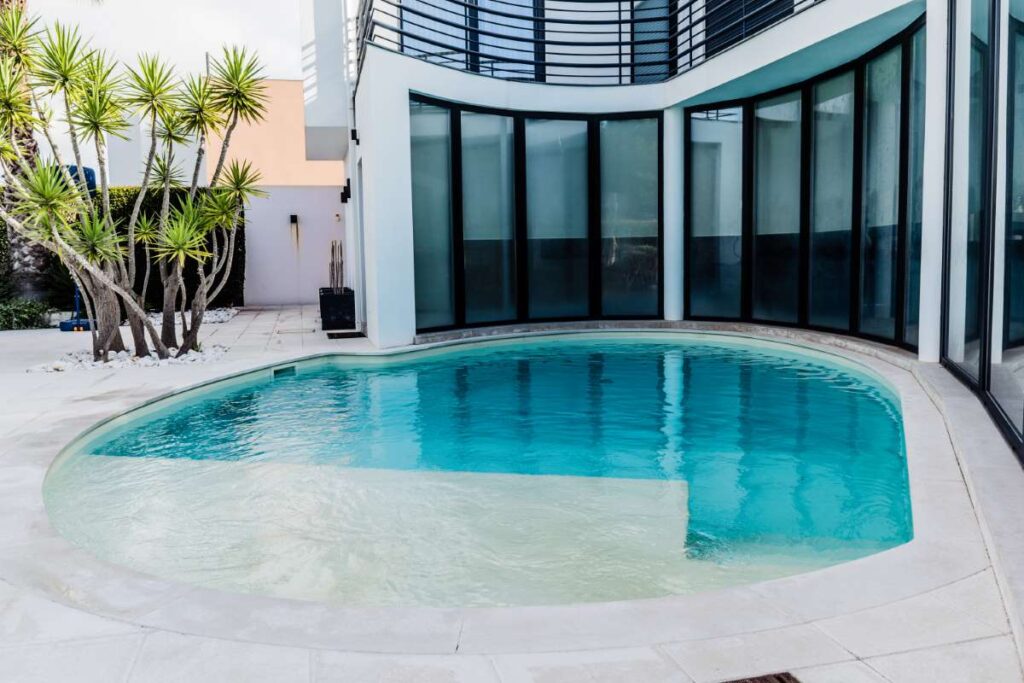 Scaling Into Waco, Texas With Pool Services